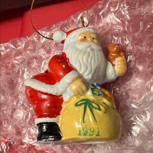 1991 Santa Claus Ornament with Gift Bag